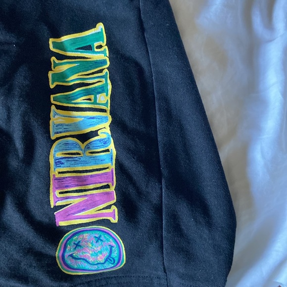 Nirvana shorts: from H&M size large !! - Picture 4 of 4